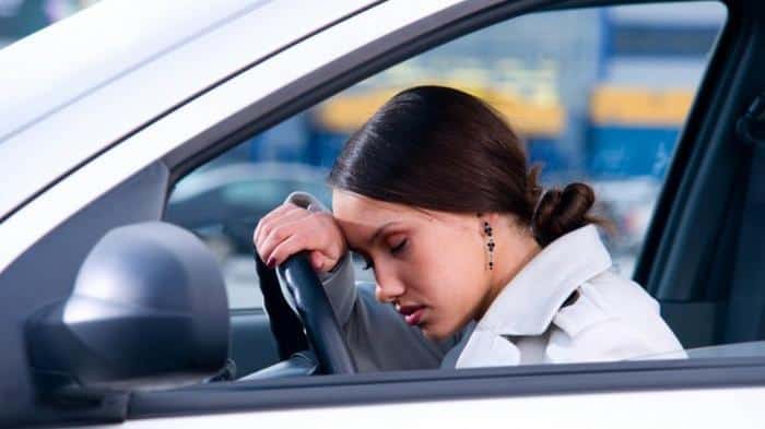昏昏欲睡時駕駛的危險;開車時有瞌睡的風險