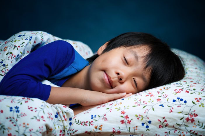 孩子睡覺時身高會增加